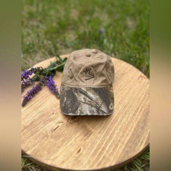 Embroidered Hog Hat by Port Authority (Camo/Khaki) Woodland Hunting - Picture 1 of 12